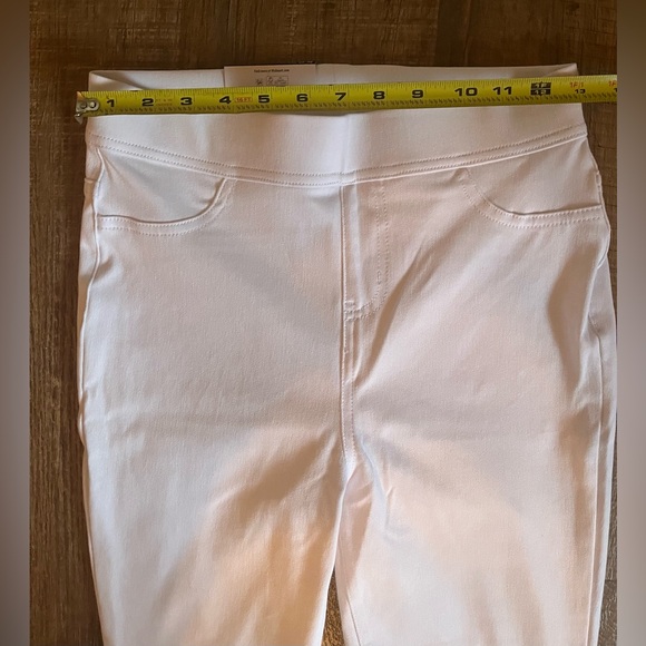 Time and Tru fitted stretch Capris Jeggings. NWT. Women’s Size XS (0-2) - Picture 4 of 8